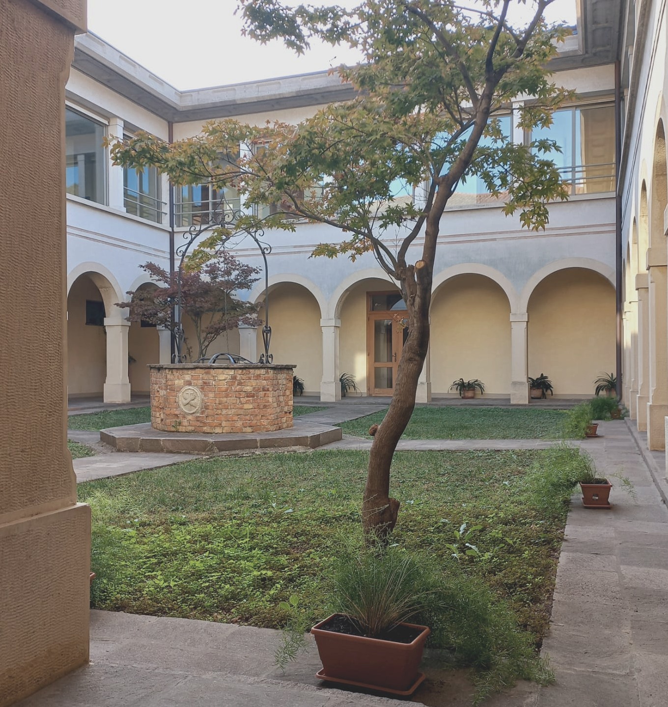 Il chiostro del Convento San Francesco